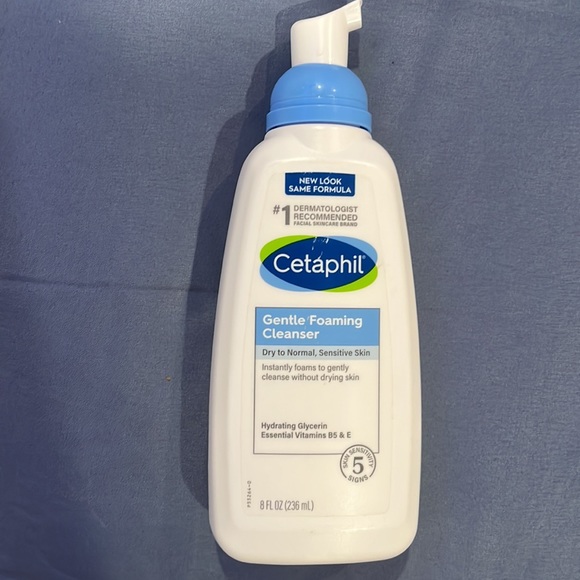 Cetaphil Face Cleanser & Moisturizer Bundle - Picture 3 of 3